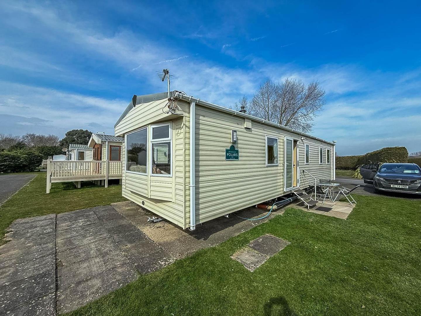 Spacious 8 Berth Caravan At Southview Holiday Park Near Skegness Ref 33018Ml Buitenkant foto